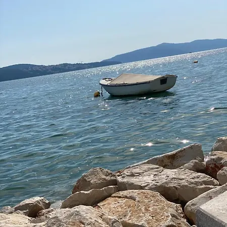 Gold * Τρογκίρ